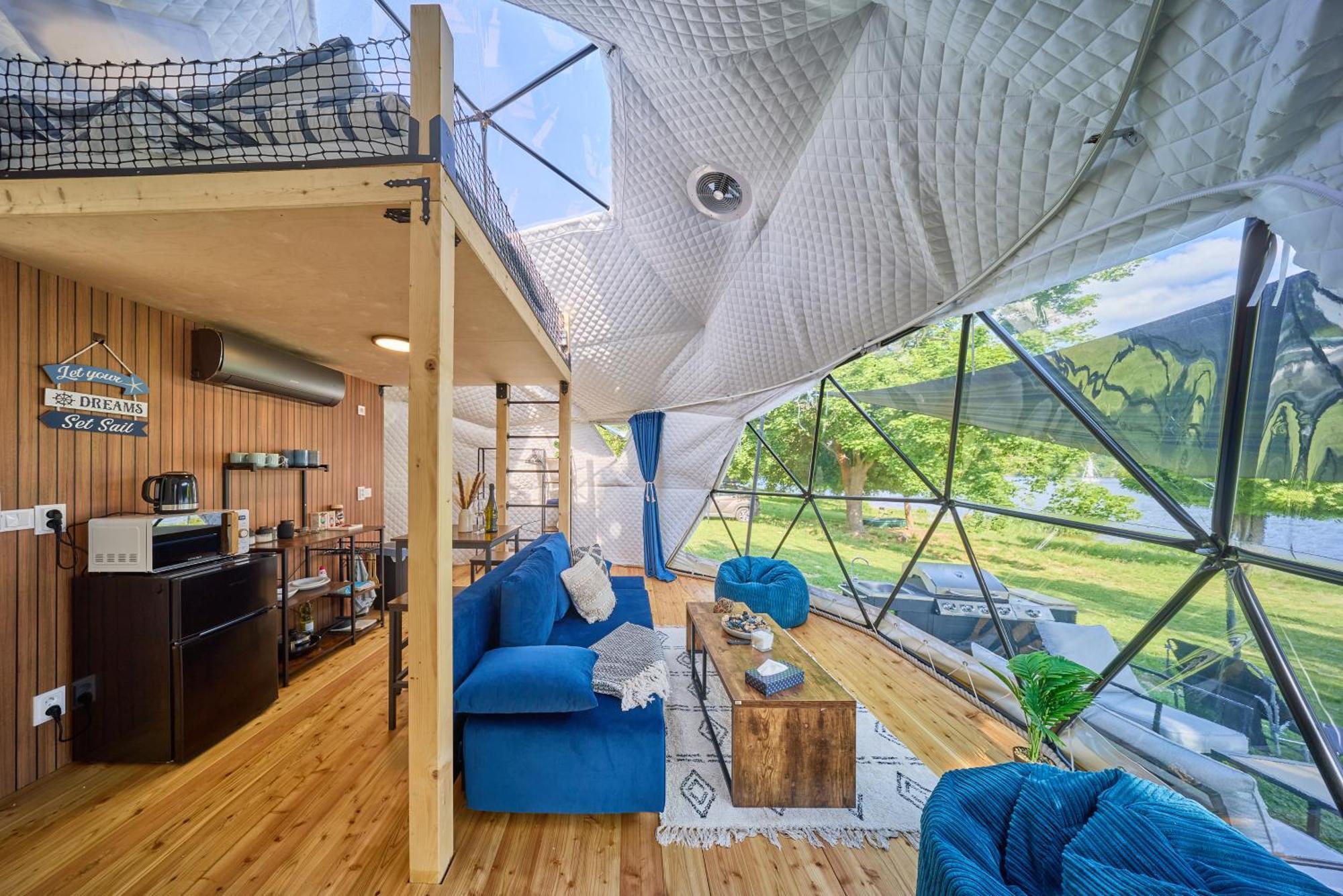 ホテル Glamping Slapy エクステリア 写真
