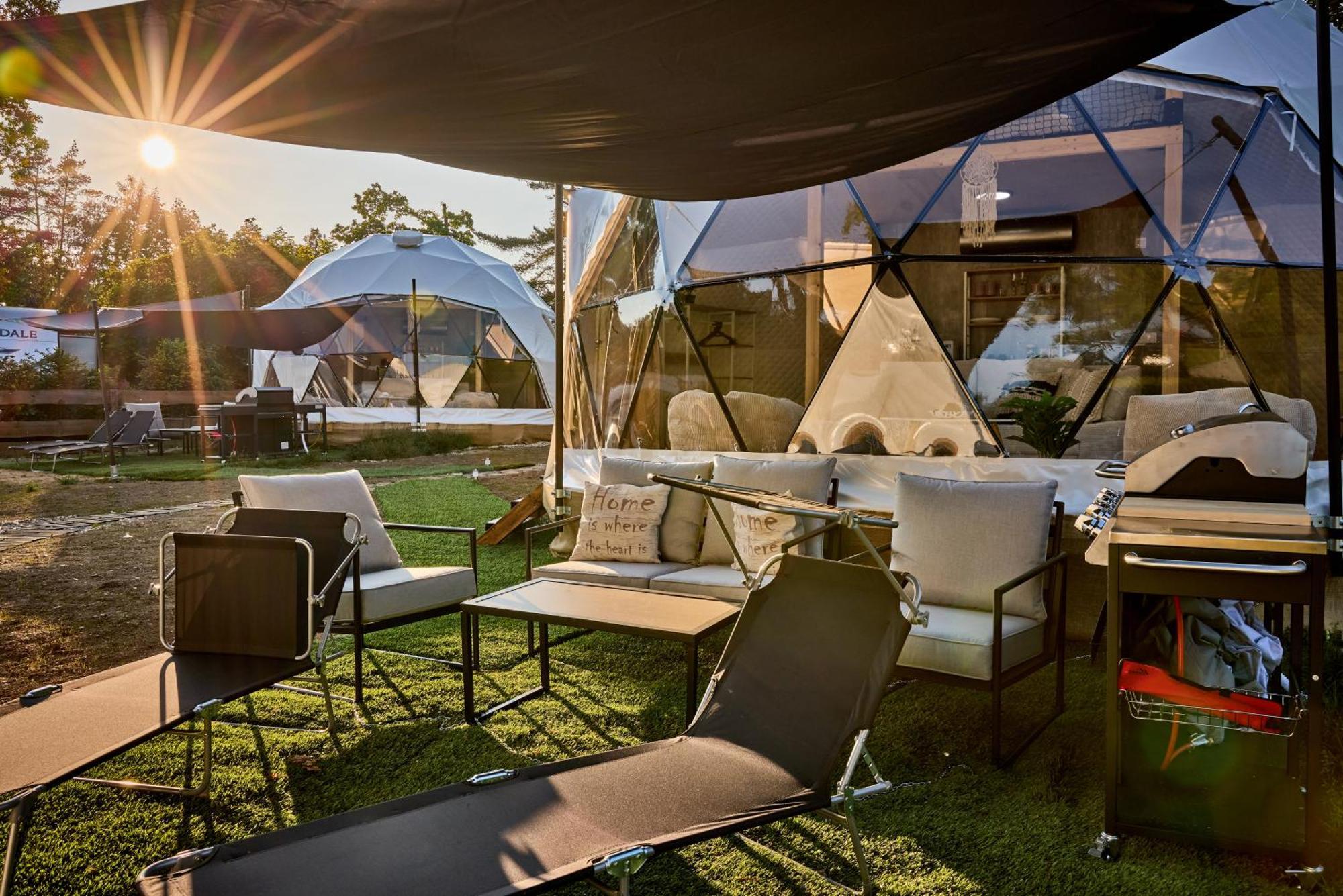 ホテル Glamping Slapy エクステリア 写真